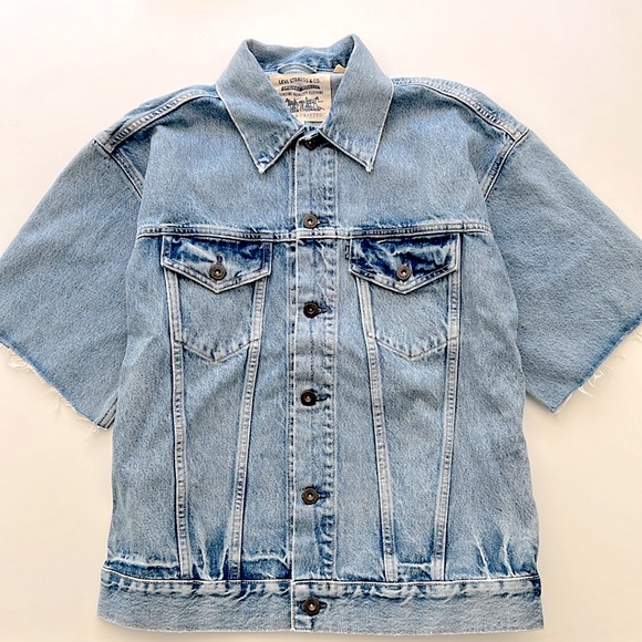 Levi’s Denim Short Sleeve Jacket - Picture 3 of 7
